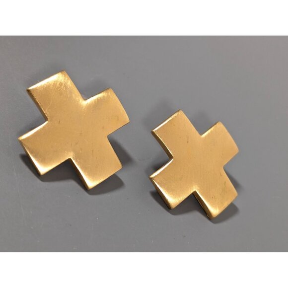 Vintage Avon Gold Tone Matte Cross Earrings Bold Statement Retro - Picture 2 of 6